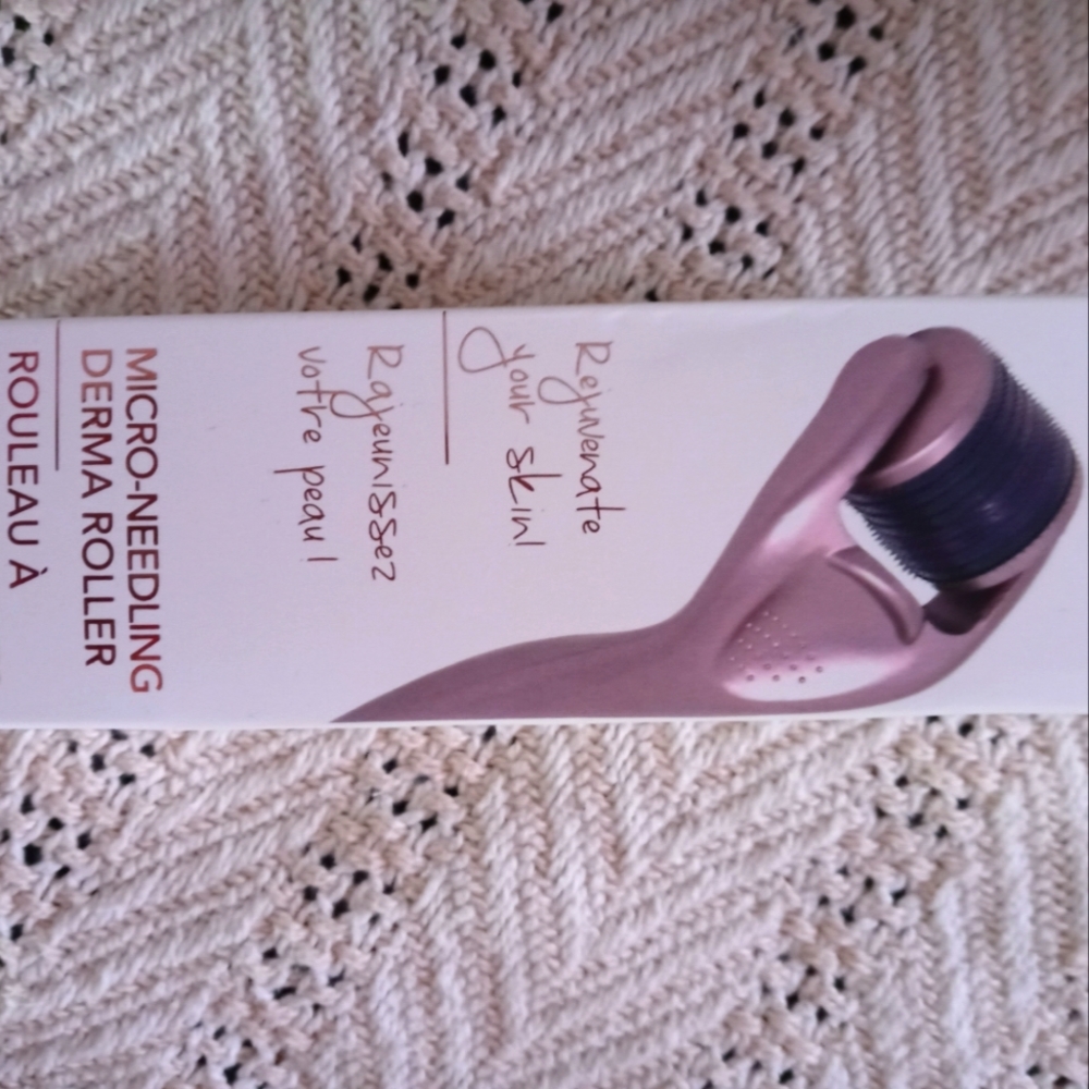 Zoe Ayla micro-needling derma roller